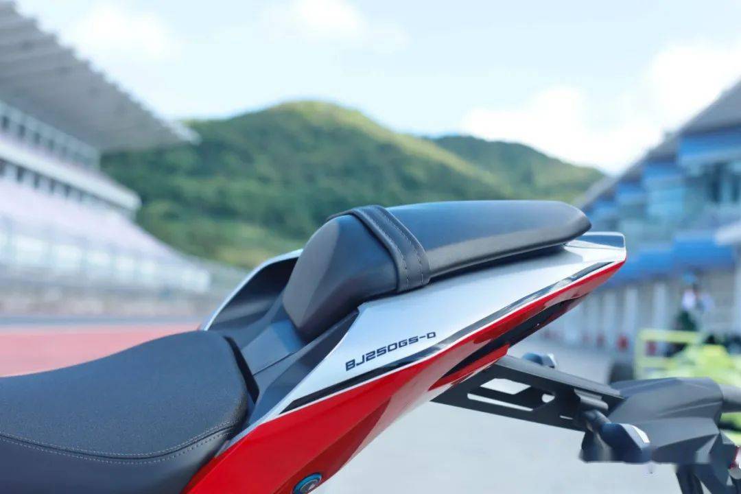 点击进入看图评论